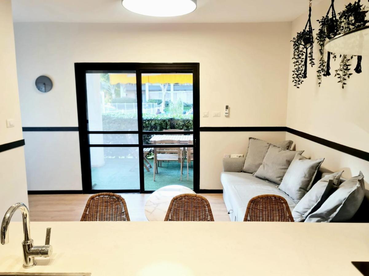 Royal Park- Magical Garden Apartment Eilat Exterior foto